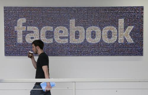 Facebook Introduces “News Feed Tips” for New Users